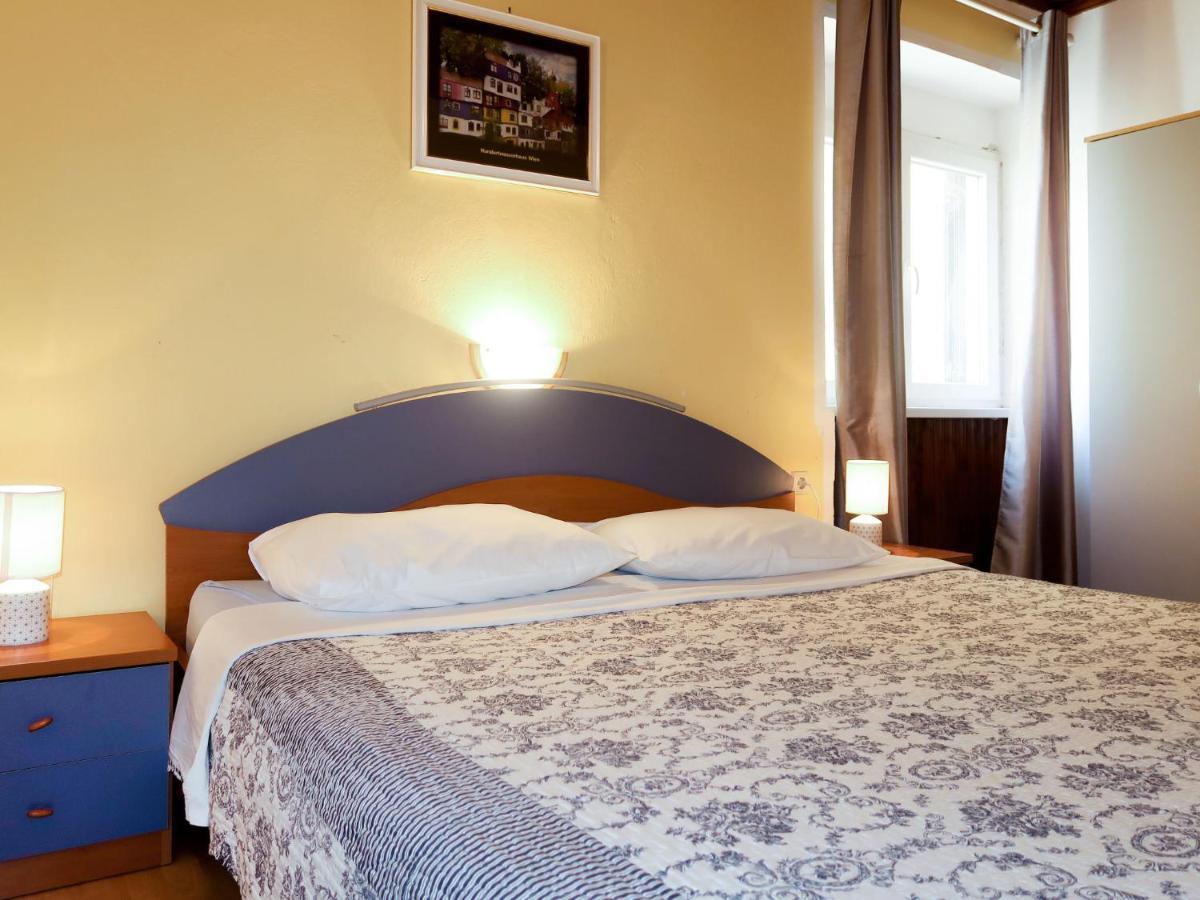 Apartment Ana - Rab166 By Interhome Barbat na Rabu Kültér fotó