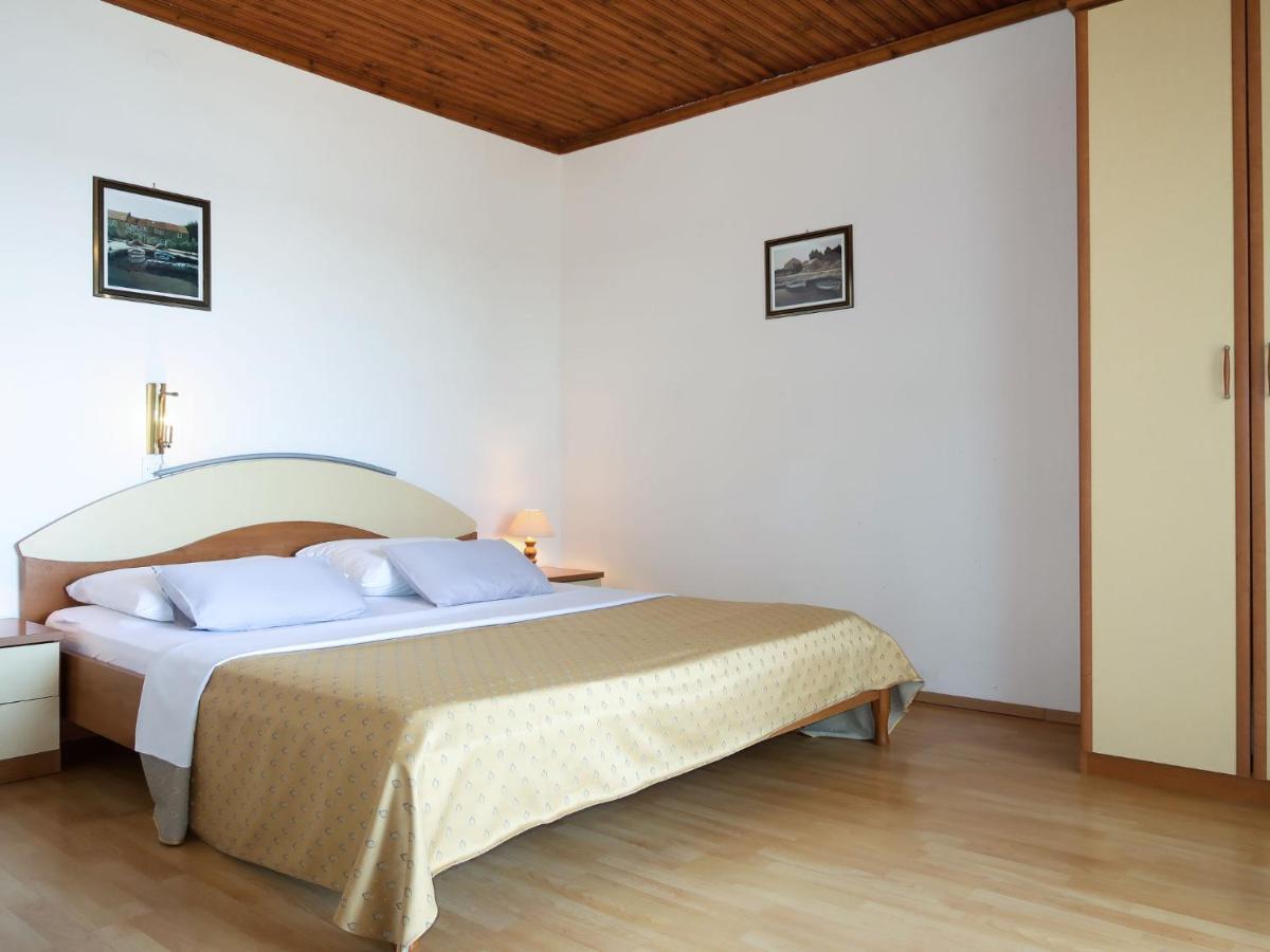 Apartment Ana - Rab166 By Interhome Barbat na Rabu Kültér fotó
